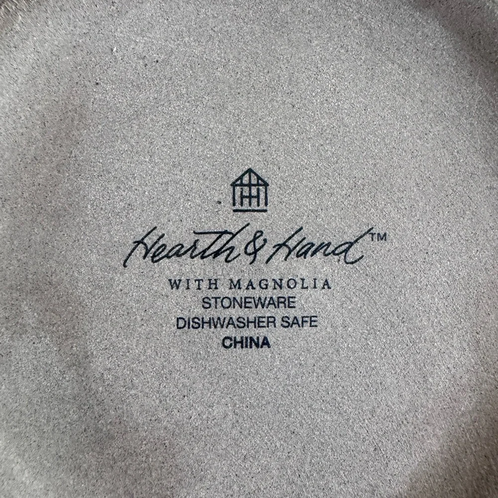 Hearth & Hand Stoneware Utensil Holder in cream - Picture 4 of 4